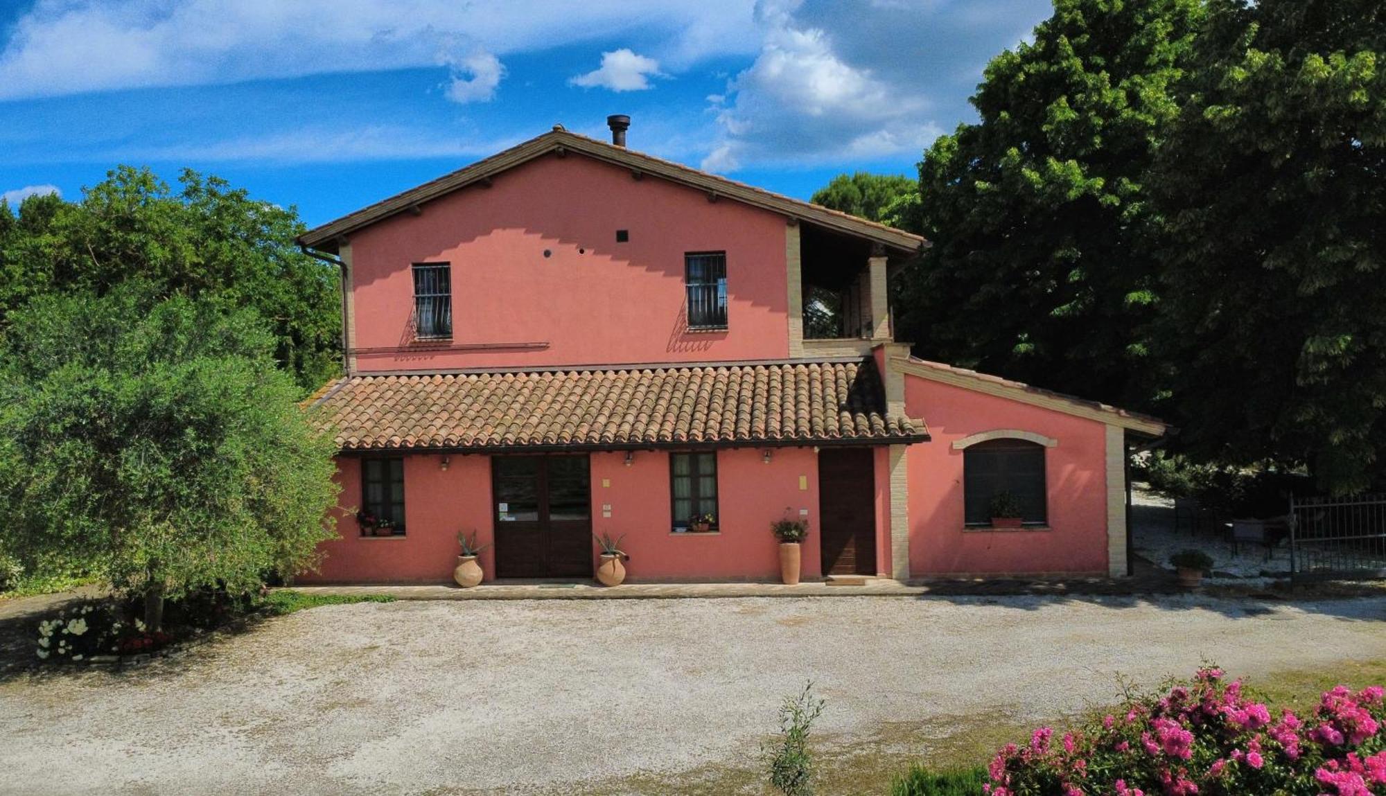 Bed and Breakfast La Casa Dei Tigli Cannara Zewnętrze zdjęcie